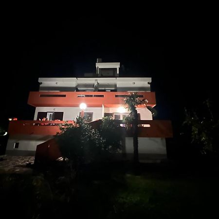 Family Apartments Tomy Punat Bagian luar foto