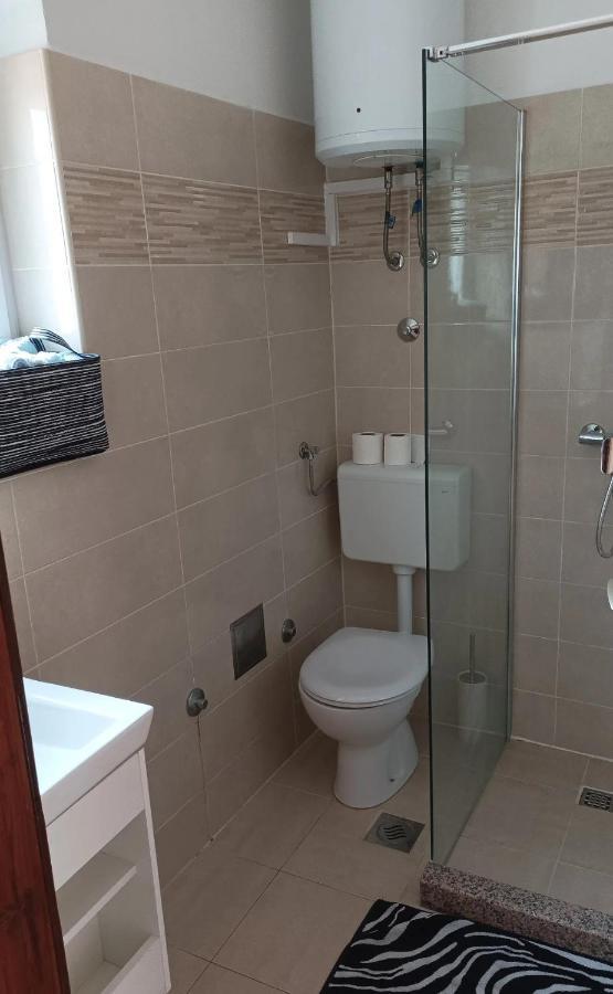 Family Apartments Tomy Punat Bagian luar foto