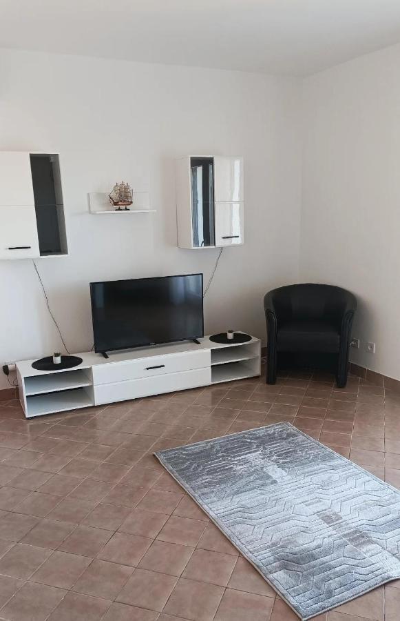 Family Apartments Tomy Punat Bagian luar foto