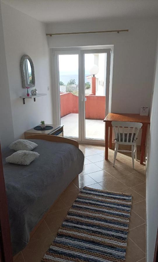 Family Apartments Tomy Punat Bagian luar foto