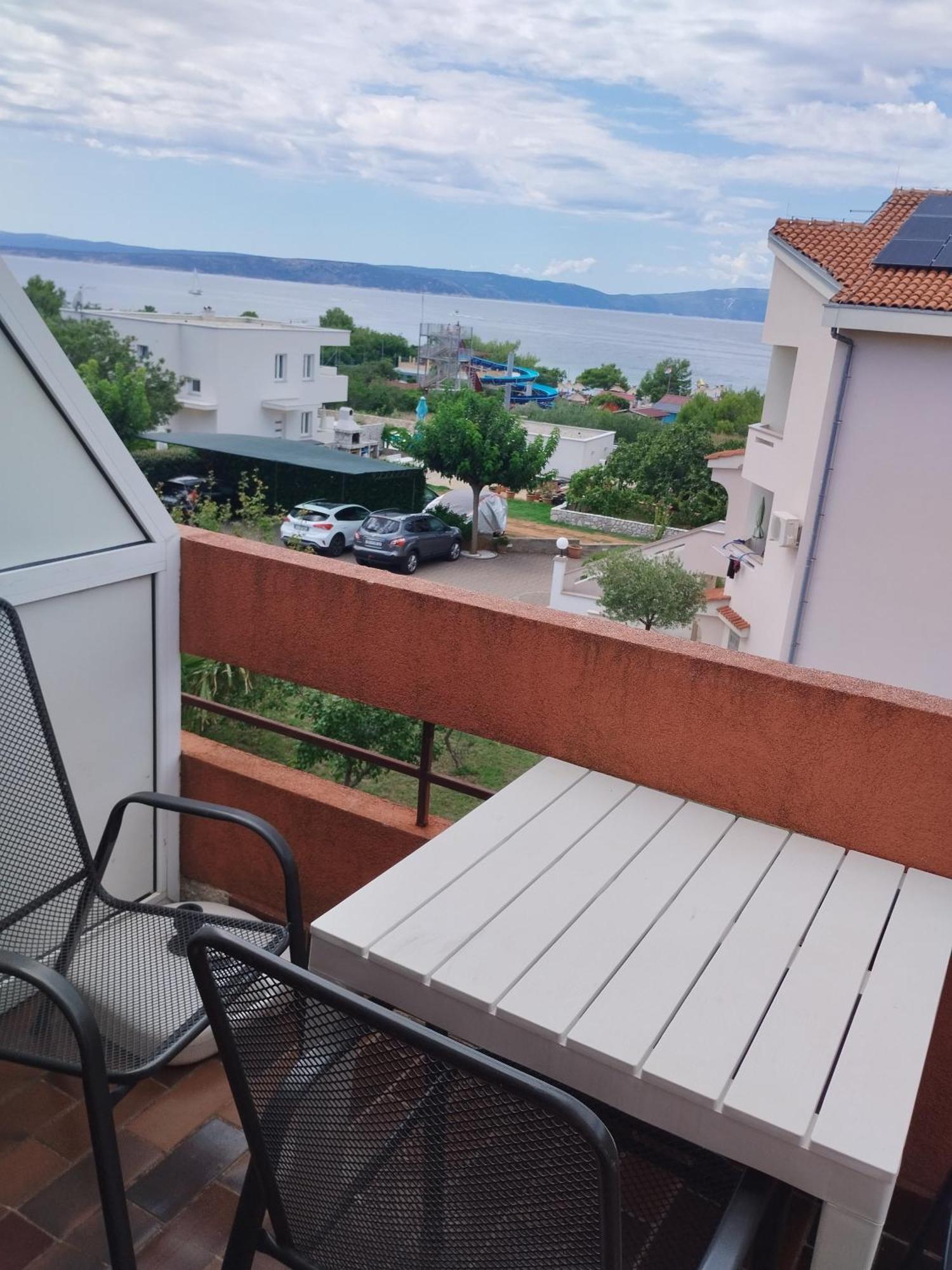 Family Apartments Tomy Punat Bagian luar foto